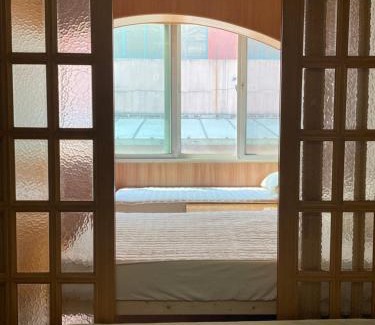 Wujiaochang Apartamento | Cozy Quiet Traditional Chinese double Room in Central Shanghai Near Hongqiao Pud'ong Airports Sleeps up to 1-5