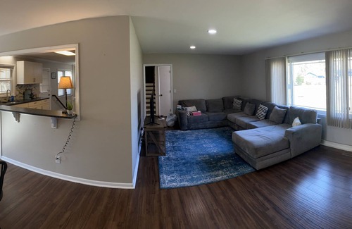 Hickory Casa | Cozy Ranch by Lake Hickory w/Patio & great Fire Pit