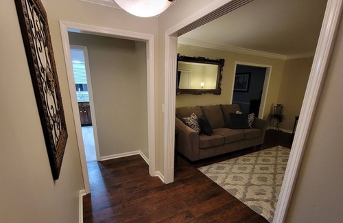 Audubon Casa | Cozy Ranch house. Centrally located. 4br 3bath. Just minutes to everywhere.