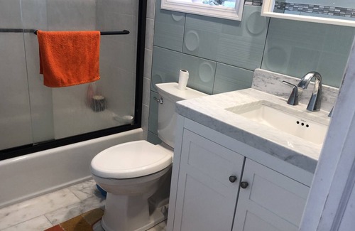 Valley Stream Casa | Cozy, rarely available room perfect for studying/ relax and easy to commute