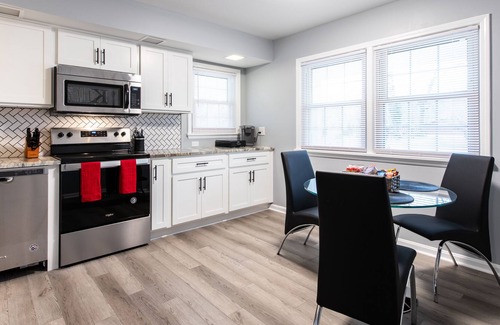 Bridgeport Casa | Cozy remodeled home, close to Louisville's attractions!