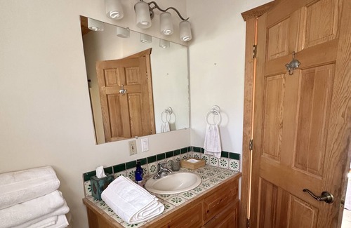 Canoncito Casa | Cozy Remote Santa Fe Home