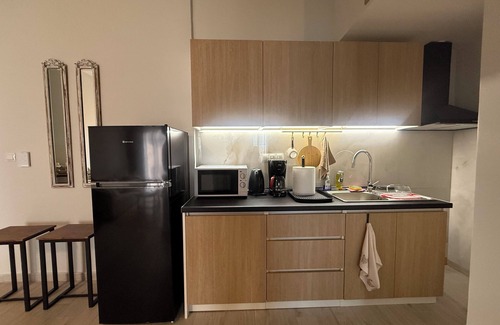 Attiki Apartamento | Cozy, renovated flat in Athens in 1950s townhouse. With veranda and garden!