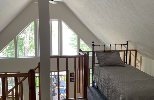 East Wakefield Casa | Cozy retreat on New Hampshire's Balch Lake