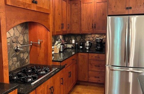 Narrowsburg Casa | Cozy Retreat: Private 5-Acre Haven with AC close to Bethel Woods