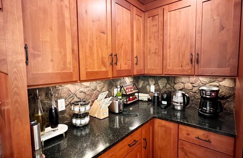 Narrowsburg Casa | Cozy Retreat: Private 5-Acre Haven with AC close to Bethel Woods