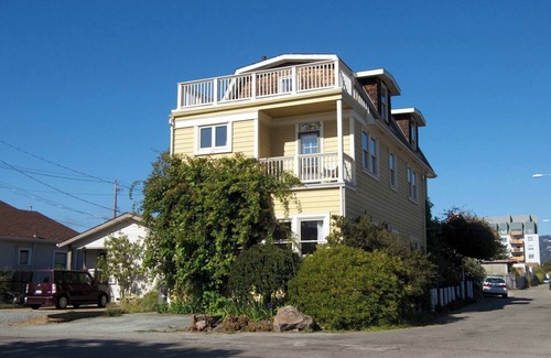 Paradise Park Apartamento | Cozy Retreat: Separate entrance & private Bath