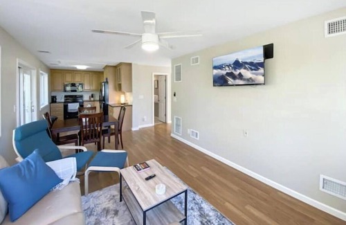 Kings Park Cabaña | Cozy Riverside Cottage