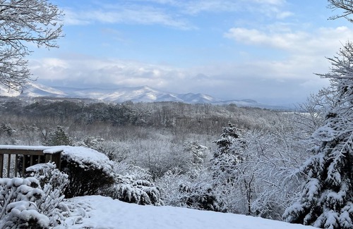 Luray Cabina | Acogedora cabaña romántica con fantásticas vistas de Blue Ridge