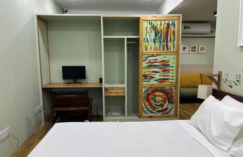 Dhaka Apartamento | Cozy Rooftop Retreat with Netflix & Gym, Near Metro & Mall