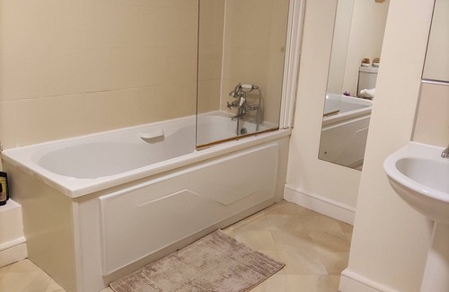 The Liberties Apartamento | Cozy room in a shared apartment near temple bar