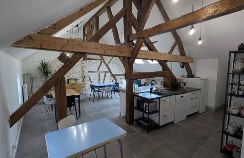 Briare Cama Y Desayuno | Habitación acogedora en Briare, centro ciudad, ideal para ciclistas