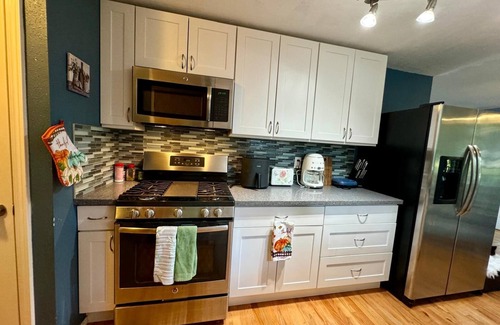 Delridge Casa | Cozy Room in West Seattle