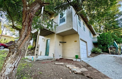 Delridge Casa | Cozy Room in West Seattle