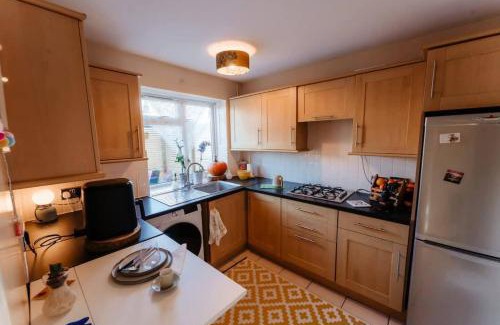 London Borough of Hounslow Casa | Cozy room near Heathrow
