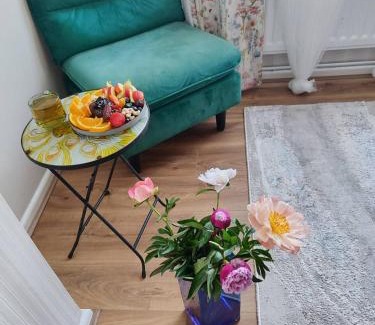 London Borough of Hounslow Casa | Cozy room near Heathrow