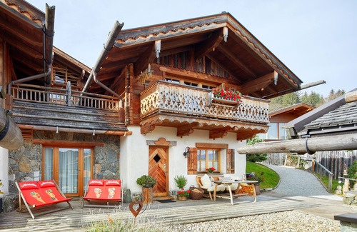 Hundsdorfl Cabina | Acogedor y rústico Almchalet 4 * para 6-9 personas.