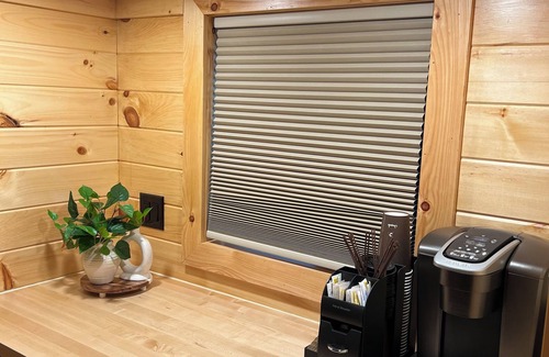 West Milton Casa | Cozy Rustic Tiny House @ the Horse Stable w/horse back trail riding & more!
