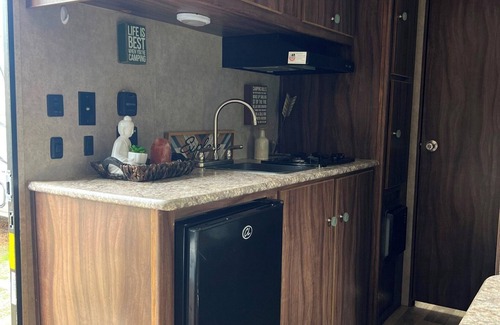Long Beach Casa | Cozy RV with AC and Heat