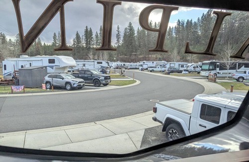 Latah Valley Casa | Cozy RV with WiFi and AC in Wonderful Spokane, The Bear Den