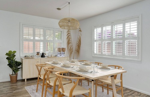 Riverside Casa | Cozy Scandi Boho Getaway with Massage Chair and BBQ