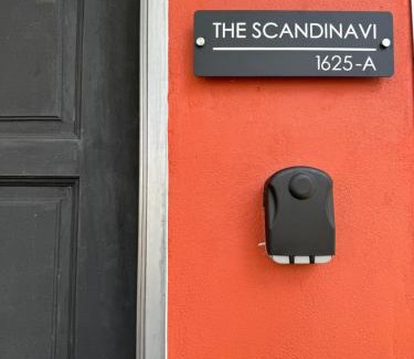 Central Seberang Perai Casa | Cozy Scandinavi Guest room - Queen Bed, Free Netflix, Prime & Wi-Fi Near Bukit Mertajam