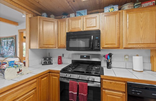 Cripple Creek Cabina | Stunning Views at Private Mountain Cabin|Hot Tub!