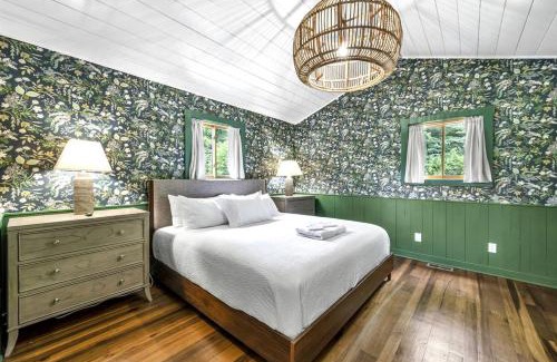 Ava Casa | Cozy Secluded Cabin with Games and Hot-tub in Sarahsville, Ohio