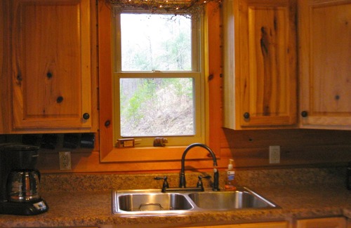 Campton Cabina | Cozy Secluded Cabin with wi-fi