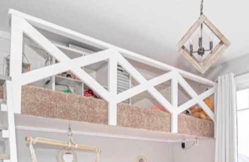 Moonstone Casa | Cozy Ski and Nature Retreat steps to Mount St. Louis, w hot tub!