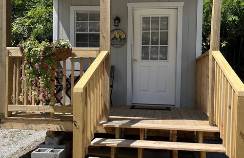 Lake Toxaway Cabina | Cozy Sleep Cabin located at Panther Ridge RV Park & Campground
