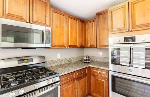 Rancho Bernardo Casa | Cozy Spacious Home w/ fireplace, close to attractions! Poway/Rancho Bernardo