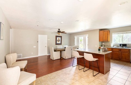 Rancho Bernardo Casa | Cozy Spacious Home w/ fireplace, close to attractions! Poway/Rancho Bernardo