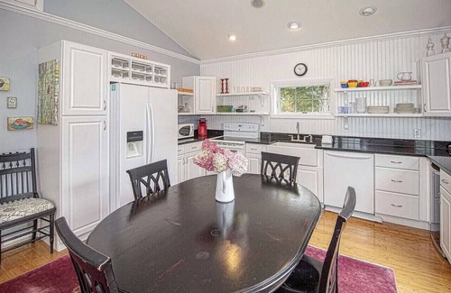 Wilmington Casa | Cozy, spacious ski home 10 minutes from Mt. Snow!