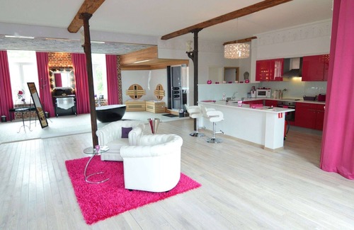 Ensival Apartamento | Estancia acogedora con piscina y naturaleza