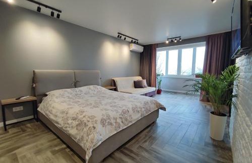 Solomjanskyj Apartamento | Cozy studio 10 minutes to Central Railway Station