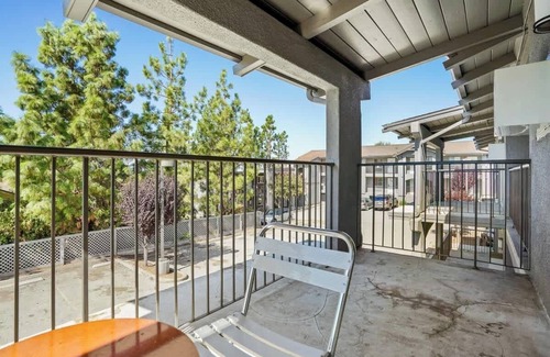 Fremont Apartamento | (Cozy studio, 1BED, 1BA, No kitchen)