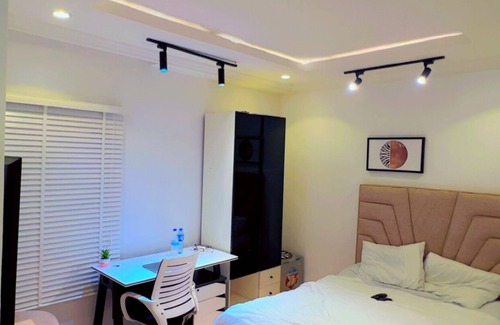 Abuja Apartamento | Cozy Studio Apt, Wuye, Abuja central