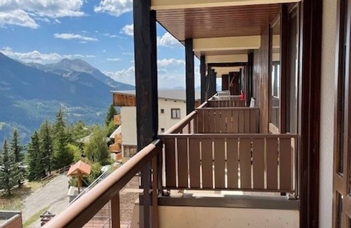 Orcieres-Merlette Apartamento | Cozy studio for 4, pets allowed, near slopes, south-facing balcony