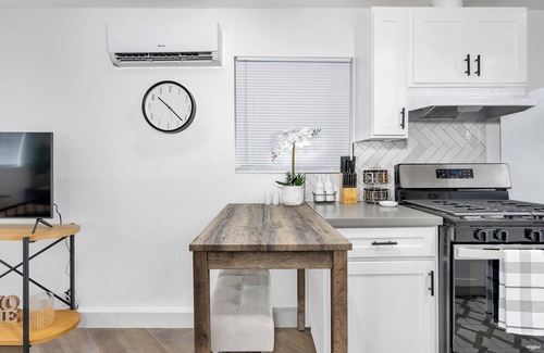 Tower District Apartamento | Cozy studio in Tower district with WiFi, AC