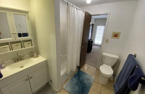 Upper Avenues Apartamento | Cozy studio in upper avenues Salt Lake City with WiFi. Private entrance.