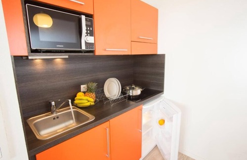 Chevilly-Larue Hotel | Cozy Studio with Modern Kitchenette w/ Convenient Access to Tramway T7