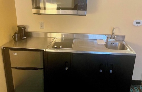 Newtonville Apartamento | Cozy studio with AC and WiFi in beautiful Albany close to University & Hospital