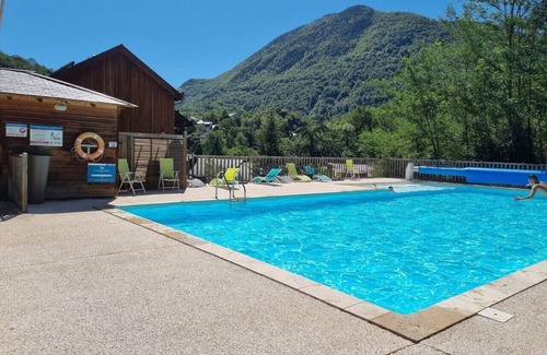 Ax-les-Thermes Apartamento | Estudio con piscina y balcón