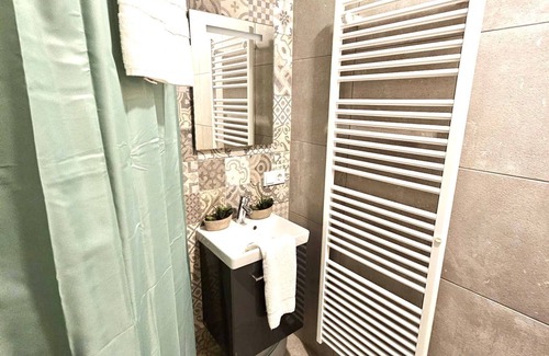 Gare Apartamento | Cozy studio with sunny terrace