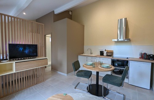 Angouleme Apartamento | **Moderno estudio con terraza privada y todas las comodidades en Angoulême**