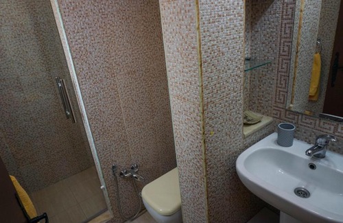 Cite El Habib Apartamento | Cozy Studio with Rooftop Terrace & Cityscape Views