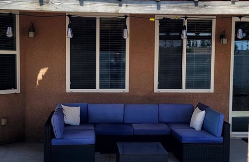 Roosevelt Apartamento | Cozy studio with WiFi and AC in welcoming Fresno