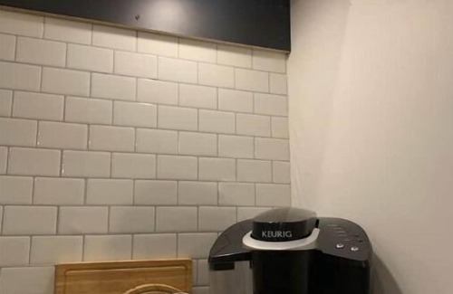 Longueuil Apartamento | Cozy Suburban Retreat Free Parking Close to Montreal DownTown