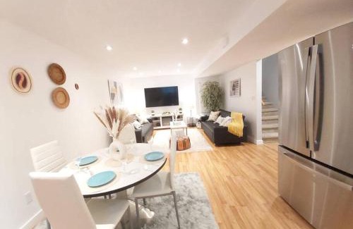 McKenzie Towne Casa | Cozy suite, Free WIFI , Free Parking